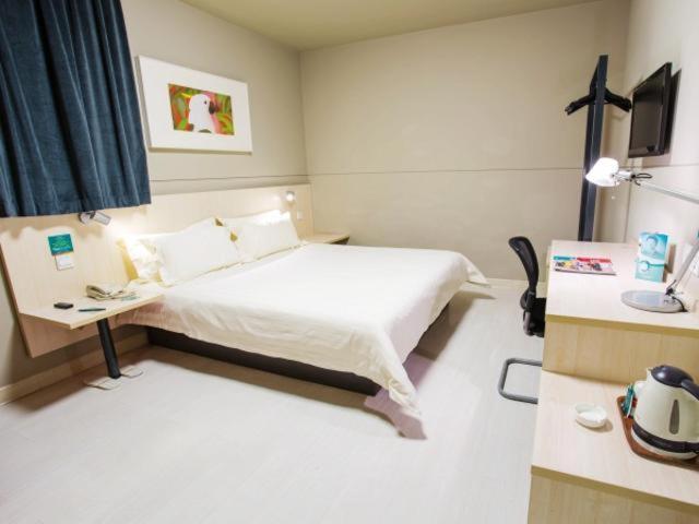 Jinjiang Inn Shanghai Hongqiao Hinge Tianshan West Road Exteriör bild